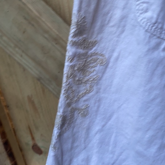 Embroidered capris sz. 14 - Picture 6 of 7